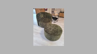 Drehsessel rund mit Hocker