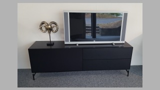 Media-Lowboard EDGE von RaumFreunde